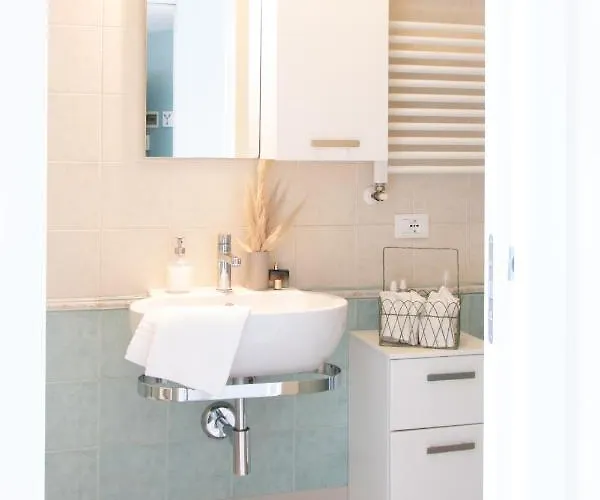 Residenza Alma 4* ريتشيوني